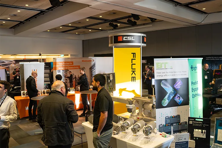 Exhibition wide fluke